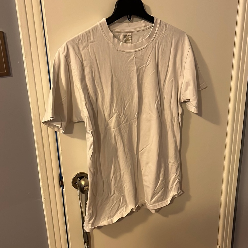 Kirkland white tee size L